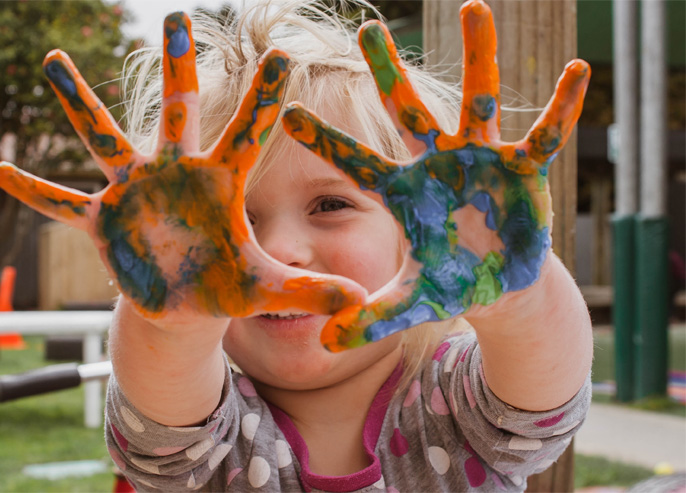 paint on kid hands